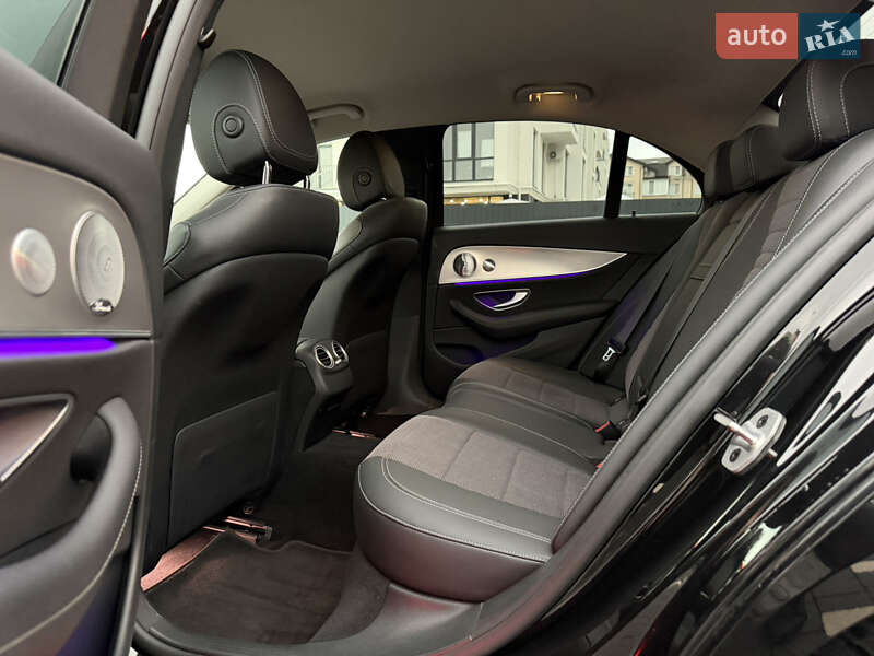 Седан Mercedes-Benz E-Class 2019 в Ужгороді