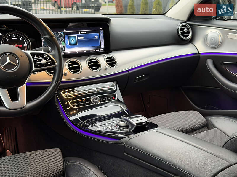 Седан Mercedes-Benz E-Class 2019 в Ужгороді
