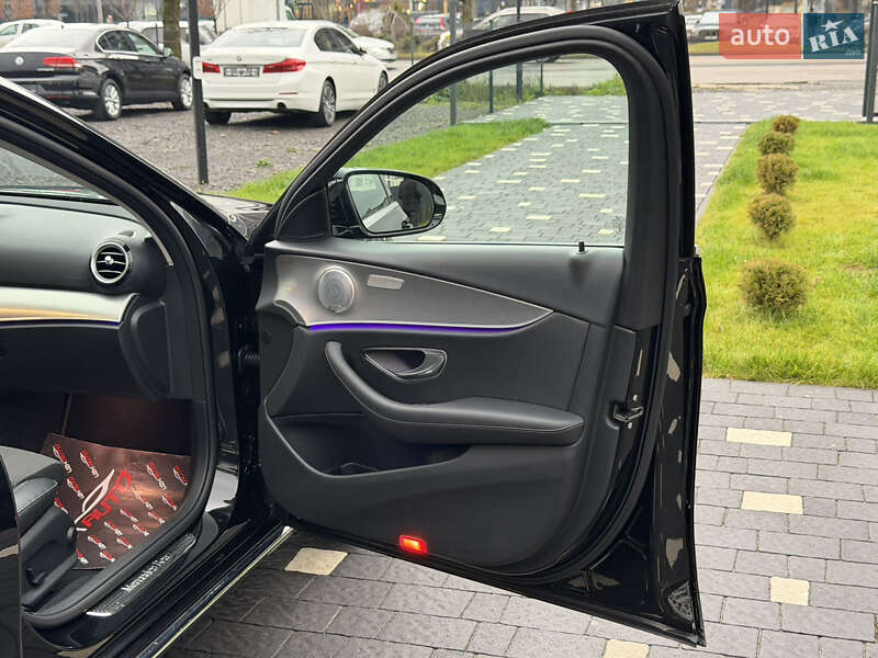 Седан Mercedes-Benz E-Class 2019 в Ужгороді