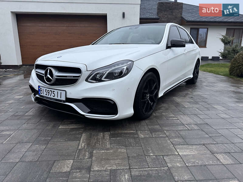 Седан Mercedes-Benz E-Class 2013 в Охтирці