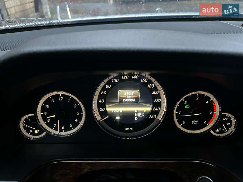 Седан Mercedes-Benz E-Class 2013 в Києві