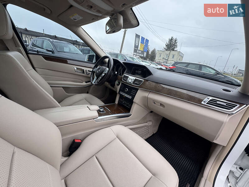 Седан Mercedes-Benz E-Class 2015 в Стрию фото 31 Седан Mercedes-Benz E-Class 2015 в Стрию