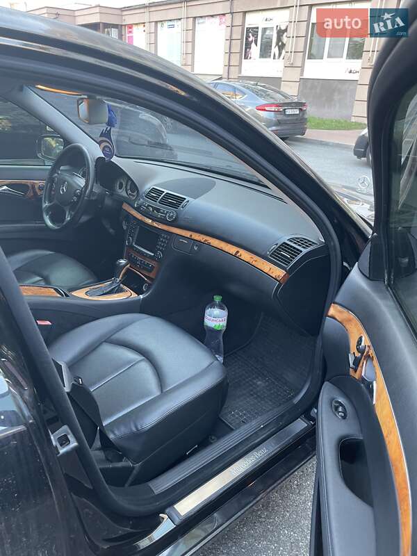 Седан Mercedes-Benz E-Class 2007 в Вишневому