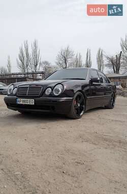 Седан Mercedes-Benz E-Class 1998 в Запорожье