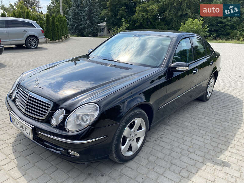 Седан Mercedes-Benz E-Class 2004 в Косове