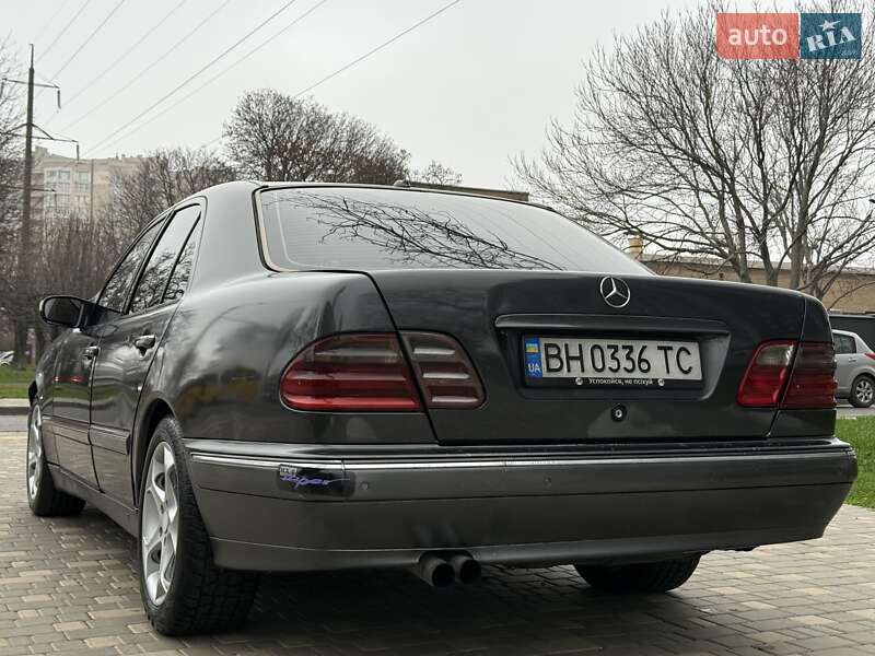 Седан Mercedes-Benz E-Class 2000 в Одессе