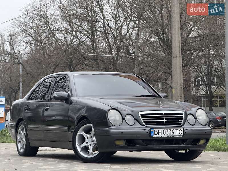 Седан Mercedes-Benz E-Class 2000 в Одессе