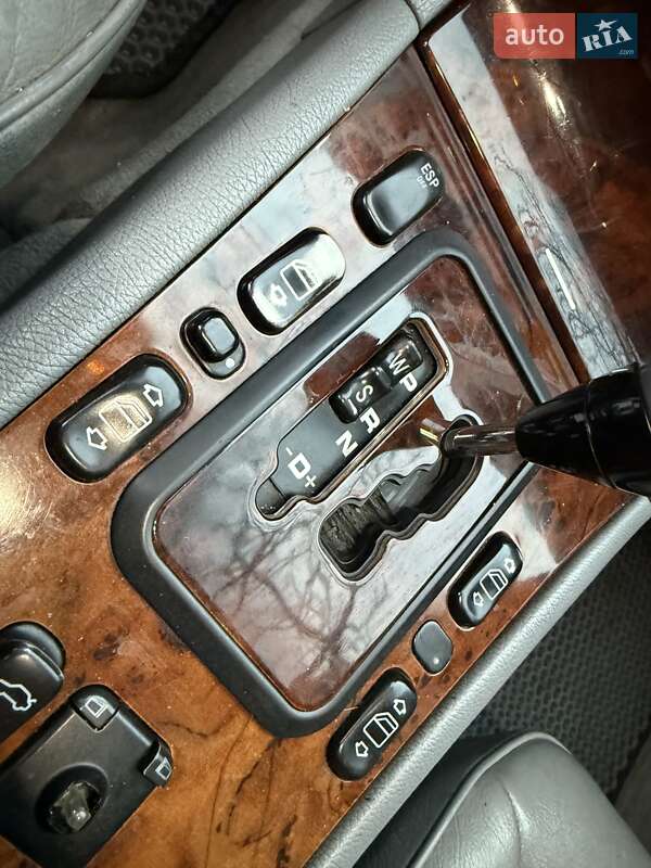 Седан Mercedes-Benz E-Class 2000 в Одессе