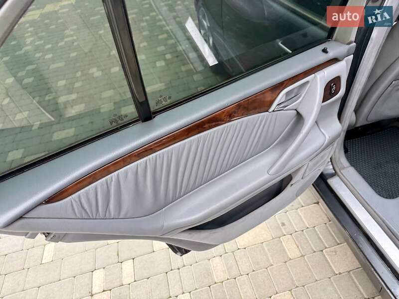Седан Mercedes-Benz E-Class 2000 в Одессе