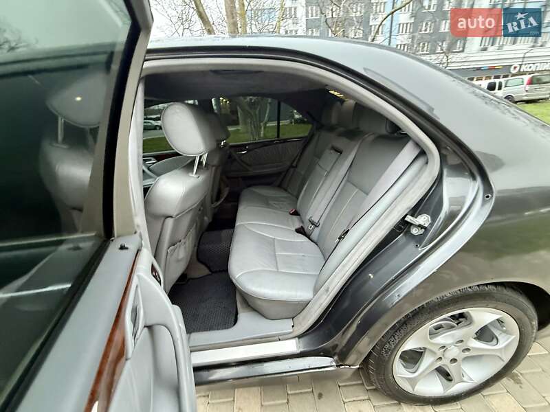 Седан Mercedes-Benz E-Class 2000 в Одессе