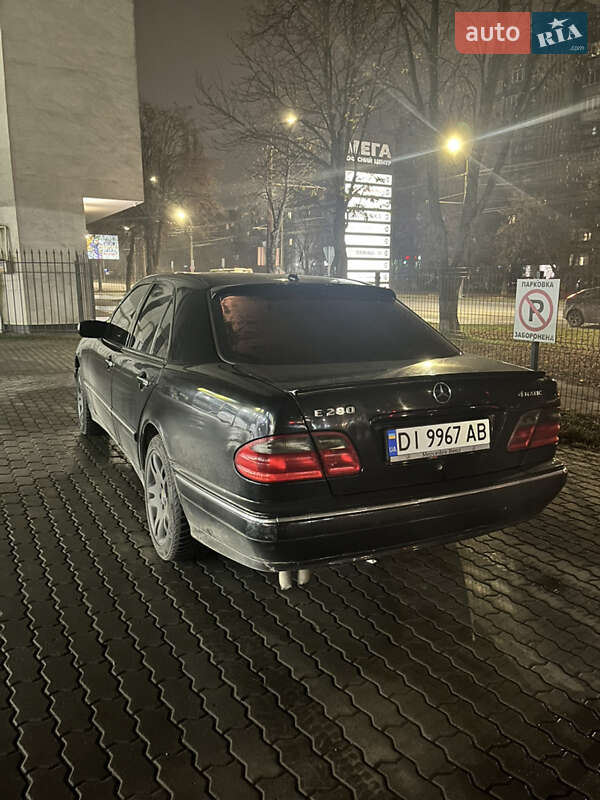 Седан Mercedes-Benz E-Class 2000 в Луцке