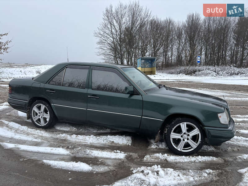 Седан Mercedes-Benz E-Class 1995 в Тернополе