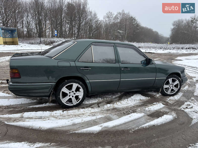 Седан Mercedes-Benz E-Class 1995 в Тернополе