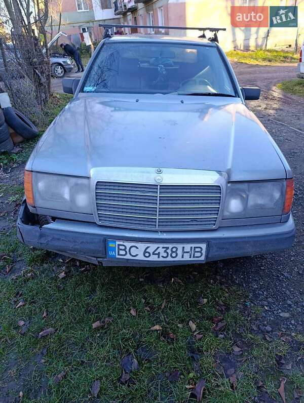 Mercedes-Benz E-Class 1990