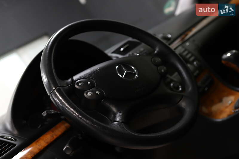 Седан Mercedes-Benz E-Class 2008 в Дрогобичі