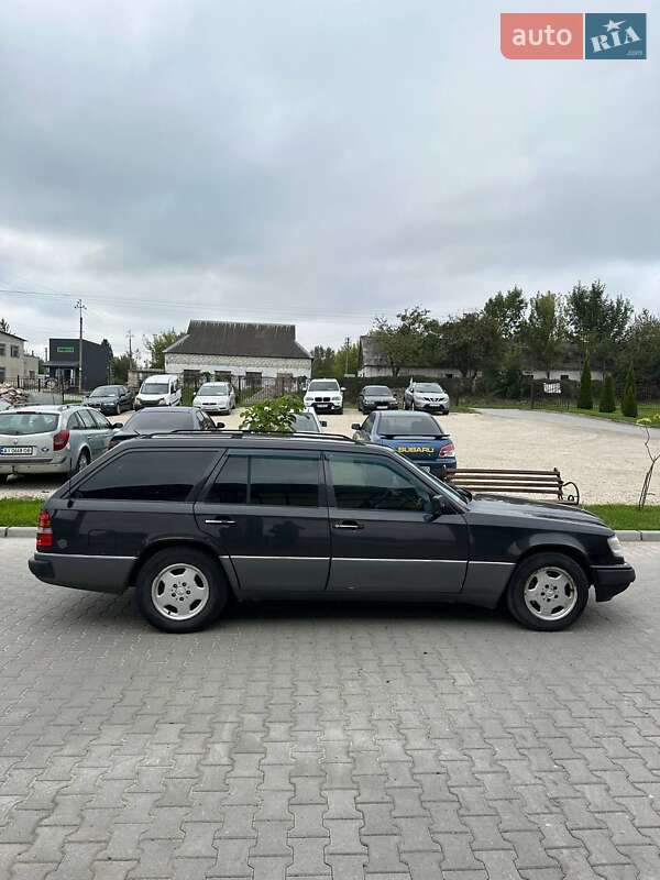 Универсал Mercedes-Benz E-Class 1994 в Шумске