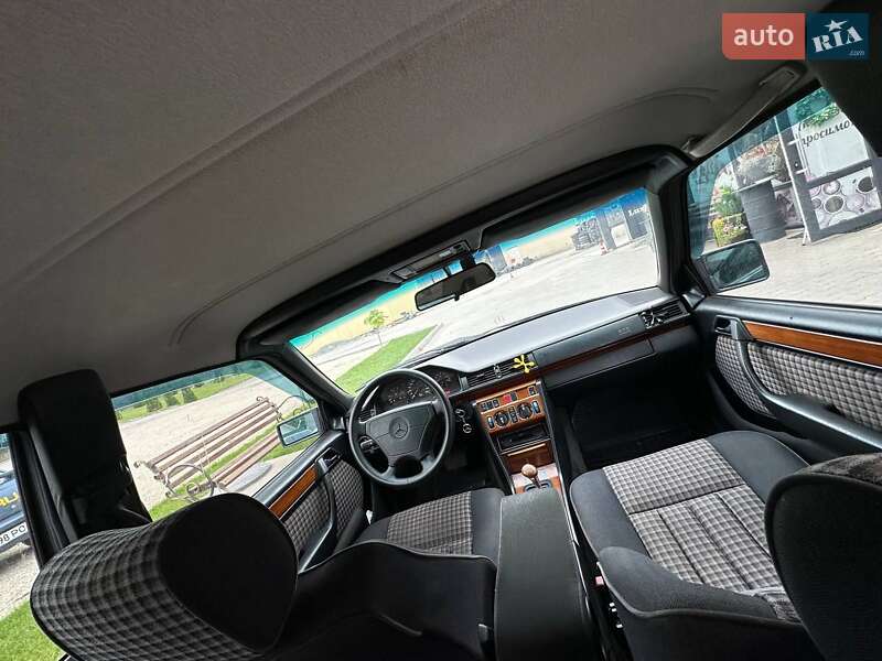 Универсал Mercedes-Benz E-Class 1994 в Шумске
