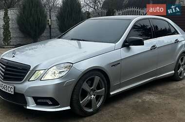 Седан Mercedes-Benz E-Class 2011 в Чернігові