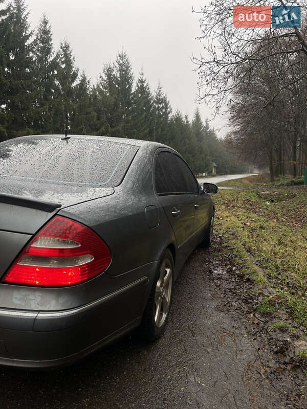 Седан Mercedes-Benz E-Class 2006 в Вінниці