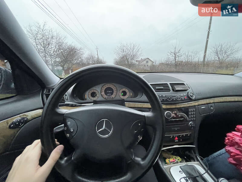 Седан Mercedes-Benz E-Class 2006 в Вінниці