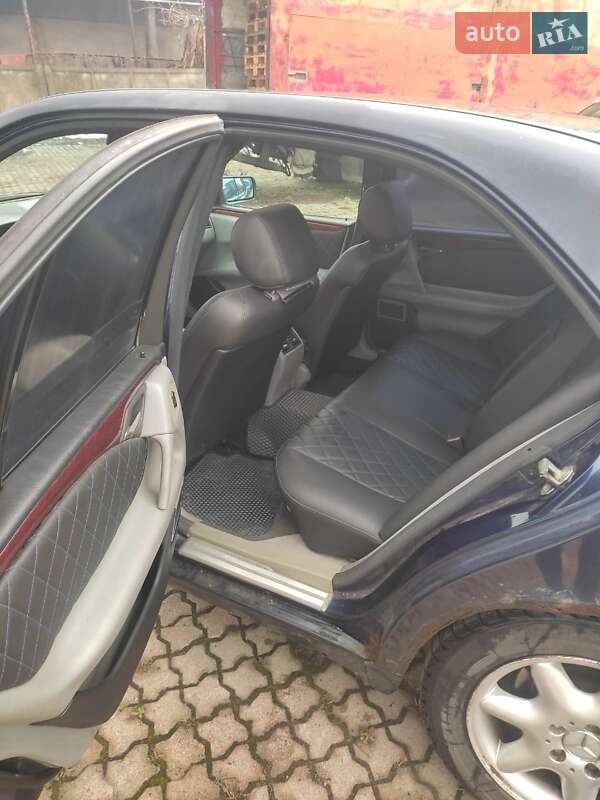 Седан Mercedes-Benz E-Class 1997 в Львове