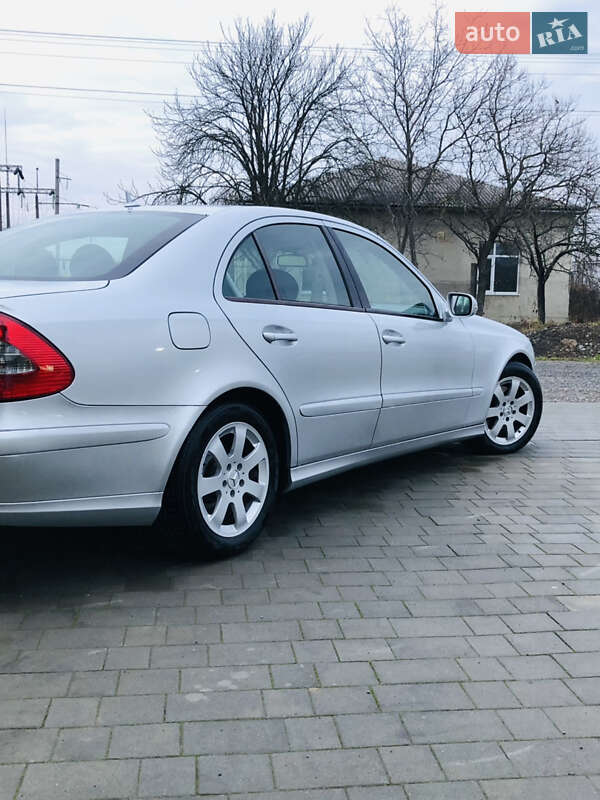 Седан Mercedes-Benz E-Class 2006 в Виноградові