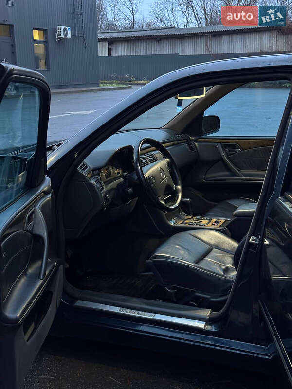 Седан Mercedes-Benz E-Class 1999 в Кам'янець-Подільському