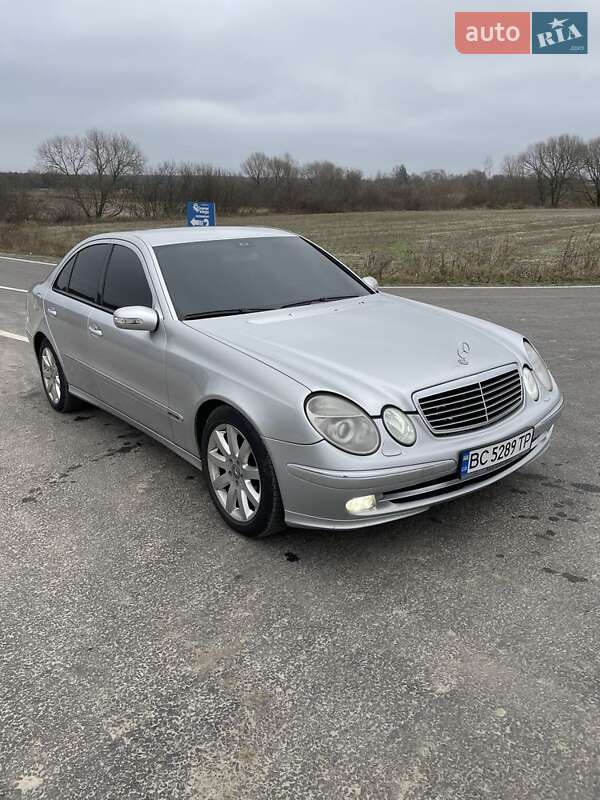 Седан Mercedes-Benz E-Class 2003 в Львові