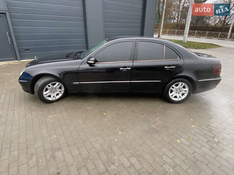 Седан Mercedes-Benz E-Class 2008 в Вишневце