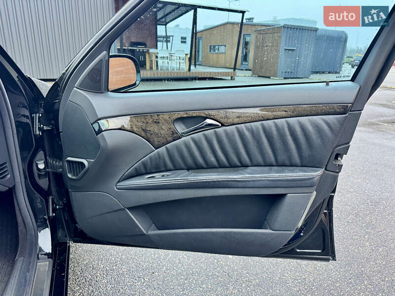 Седан Mercedes-Benz E-Class 2004 в Києві