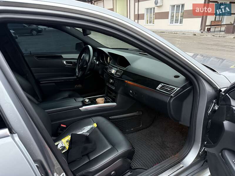 Седан Mercedes-Benz E-Class 2014 в Могилів-Подільському