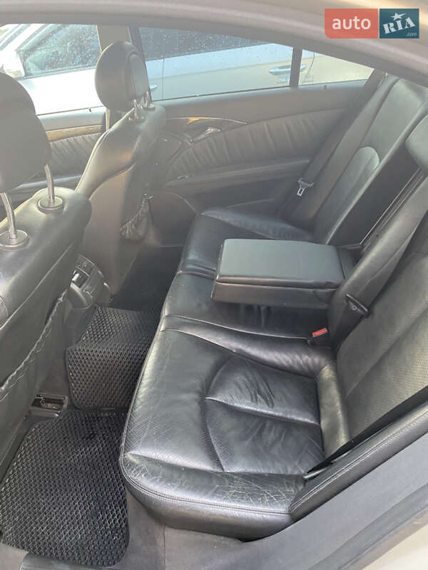 Седан Mercedes-Benz E-Class 2006 в Кіцмані