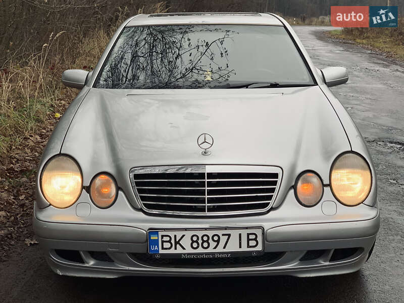 Mercedes-Benz E-Class 2000