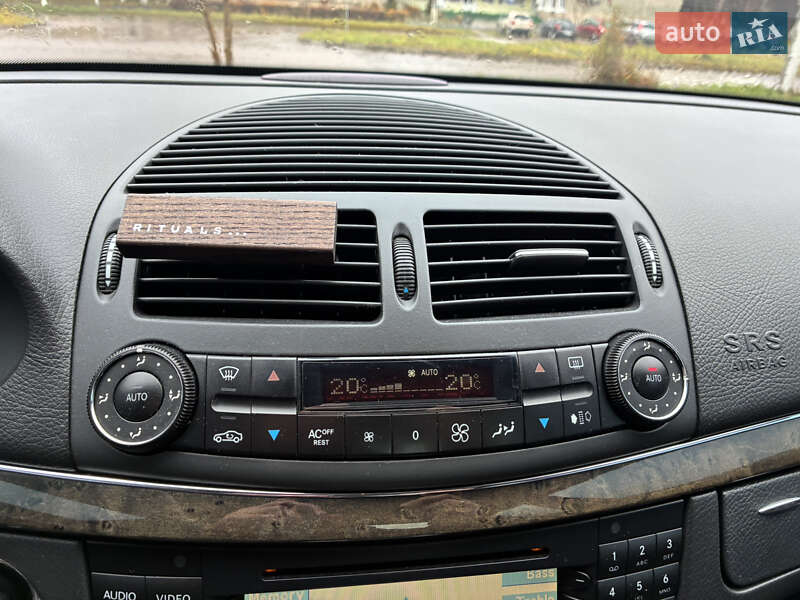 Седан Mercedes-Benz E-Class 2004 в Калуші