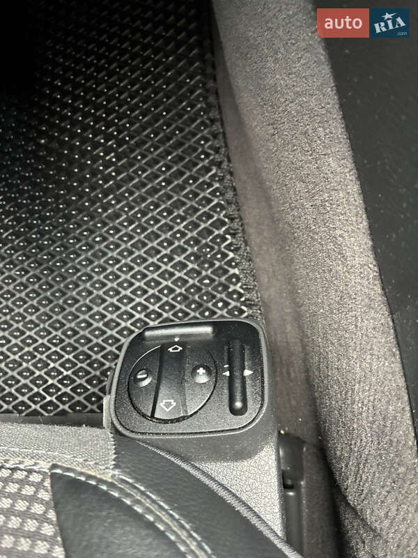 Седан Mercedes-Benz E-Class 2004 в Калуші