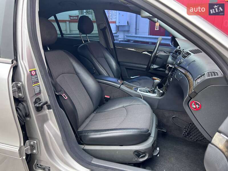 Седан Mercedes-Benz E-Class 2003 в Києві