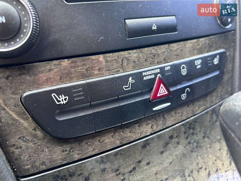 Седан Mercedes-Benz E-Class 2003 в Києві