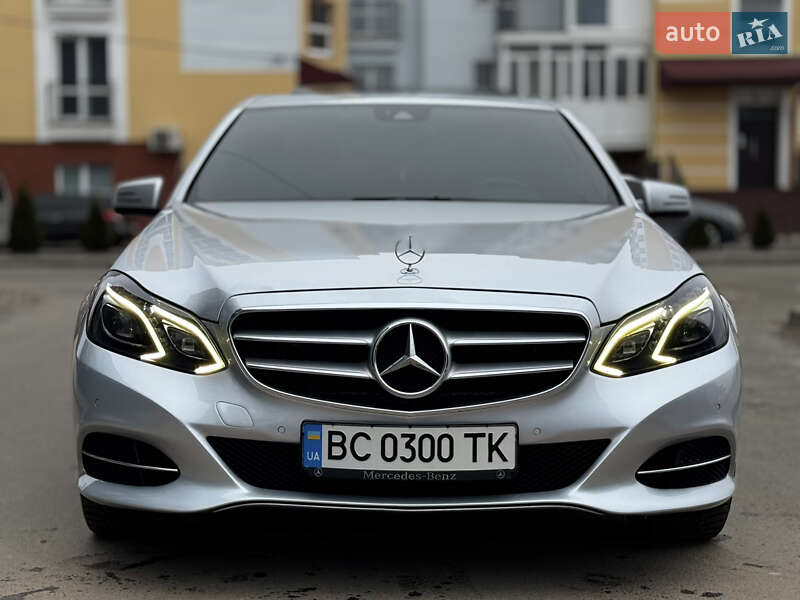 Седан Mercedes-Benz E-Class 2015 в Львові
