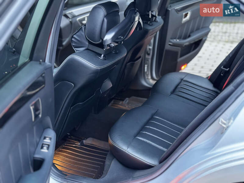 Седан Mercedes-Benz E-Class 2015 в Львові