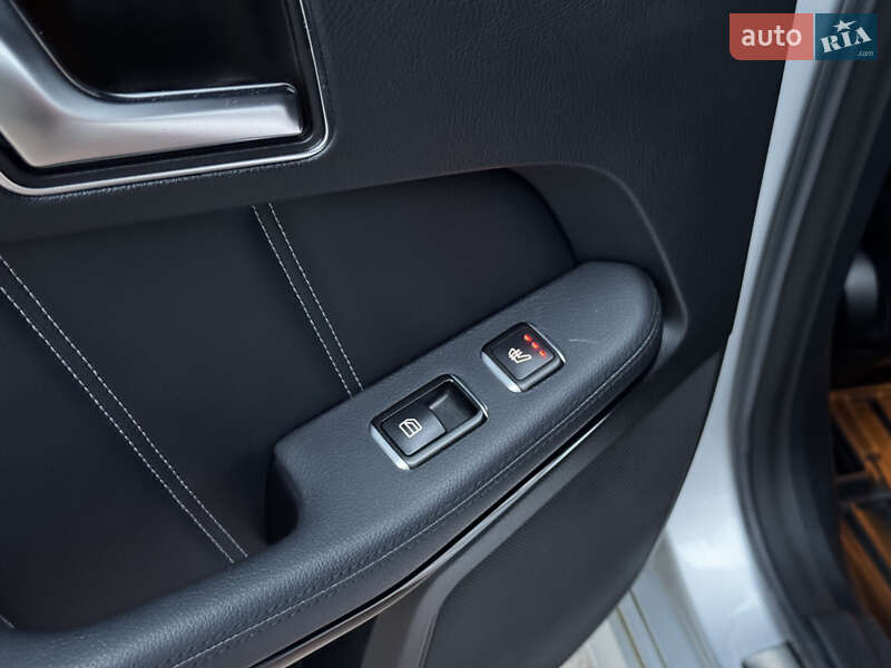 Седан Mercedes-Benz E-Class 2015 в Львові