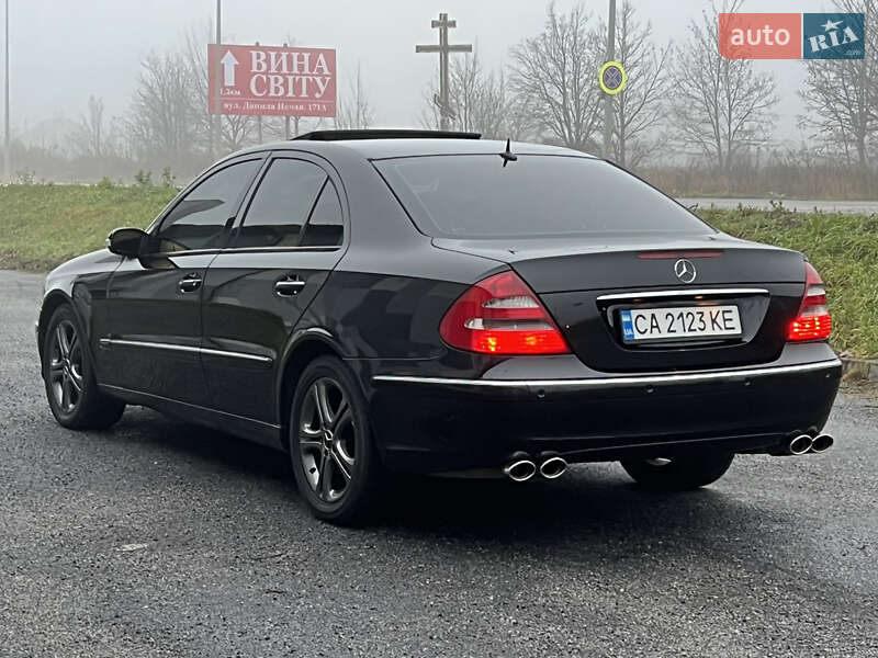 Седан Mercedes-Benz E-Class 2003 в Вінниці