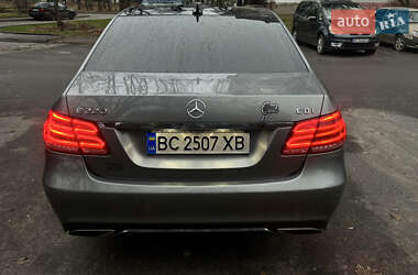 Седан Mercedes-Benz E-Class 2013 в Новояворовске