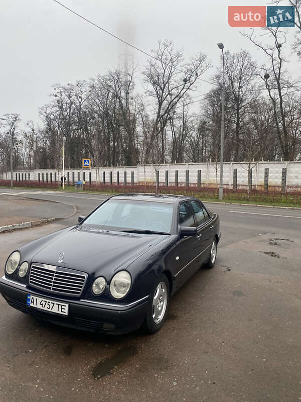 Mercedes-Benz E-Class 1999