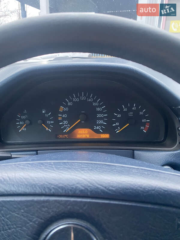 Седан Mercedes-Benz E-Class 1999 в Києві фото 10 Седан Mercedes-Benz E-Class 1999 в Києві