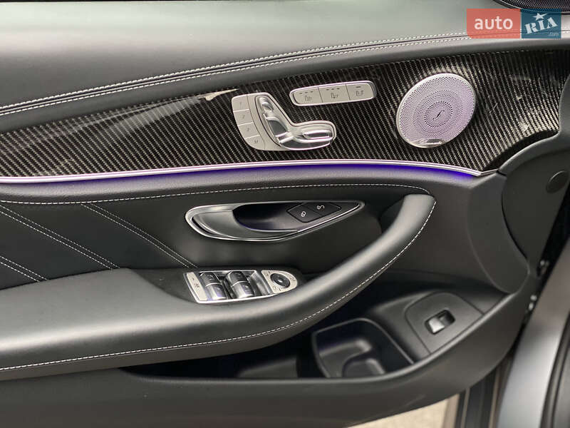 Седан Mercedes-Benz E-Class 2018 в Києві