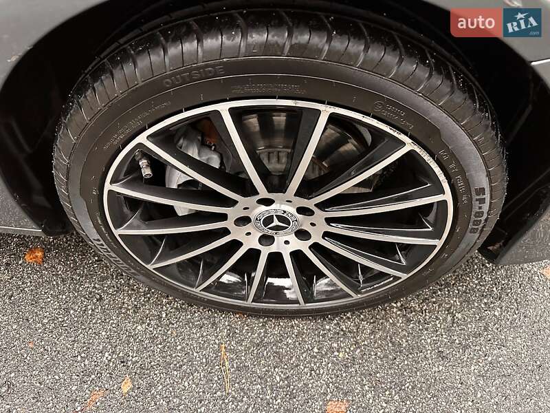 Седан Mercedes-Benz E-Class 2018 в Києві