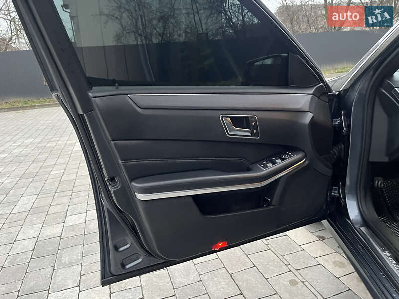 Седан Mercedes-Benz E-Class 2015 в Івано-Франківську