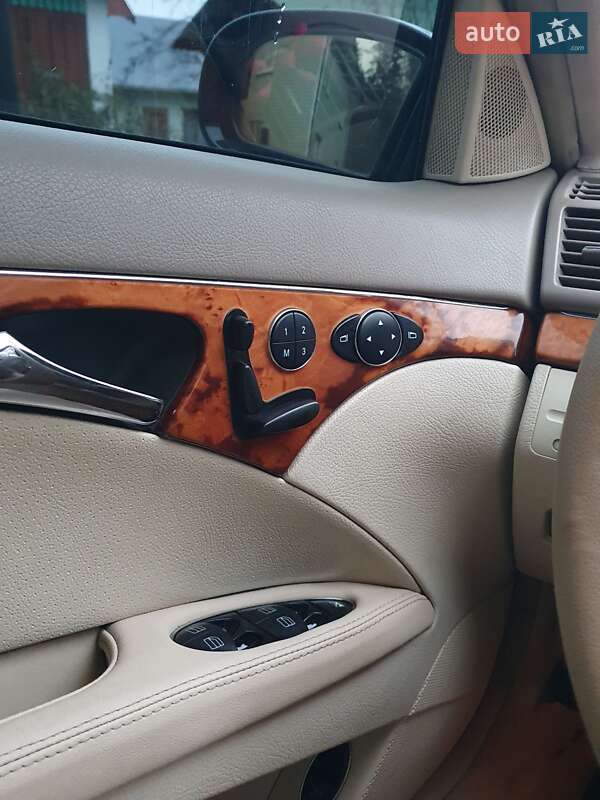 Седан Mercedes-Benz E-Class 2003 в Косове фото 39 Седан Mercedes-Benz E-Class 2003 в Косове