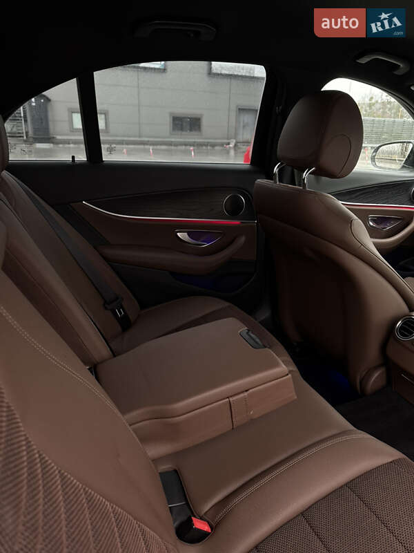 Седан Mercedes-Benz E-Class 2019 в Києві