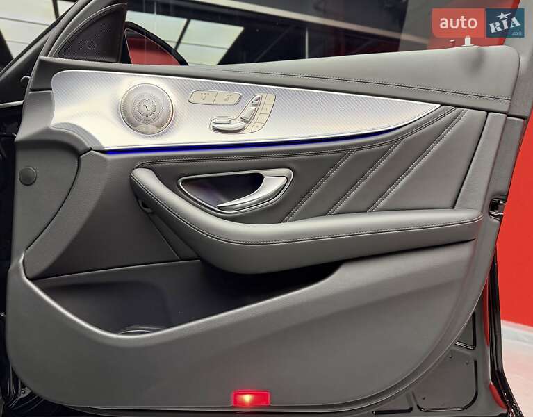 Седан Mercedes-Benz E-Class 2021 в Києві